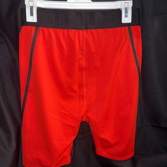 Puma x Vogue short leggings bike short Womens size M NWT red black - Picture 2 of 6